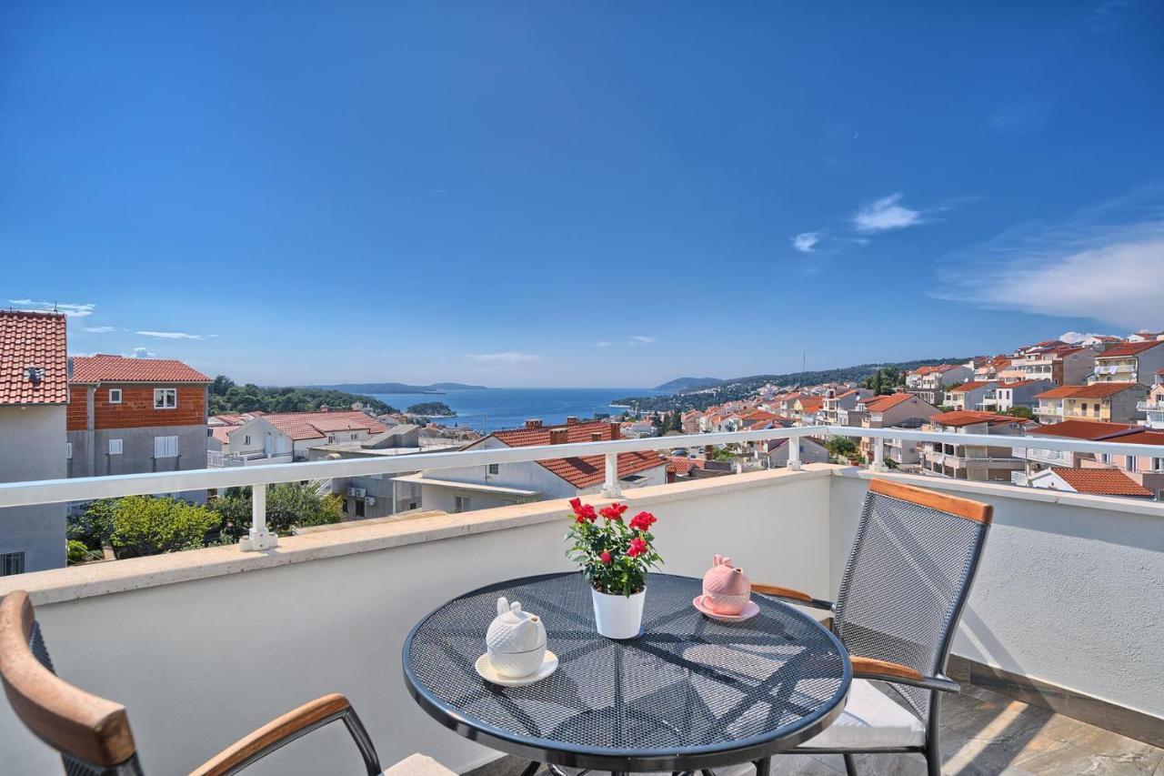Apartments Irena Hvar Town Bagian luar foto