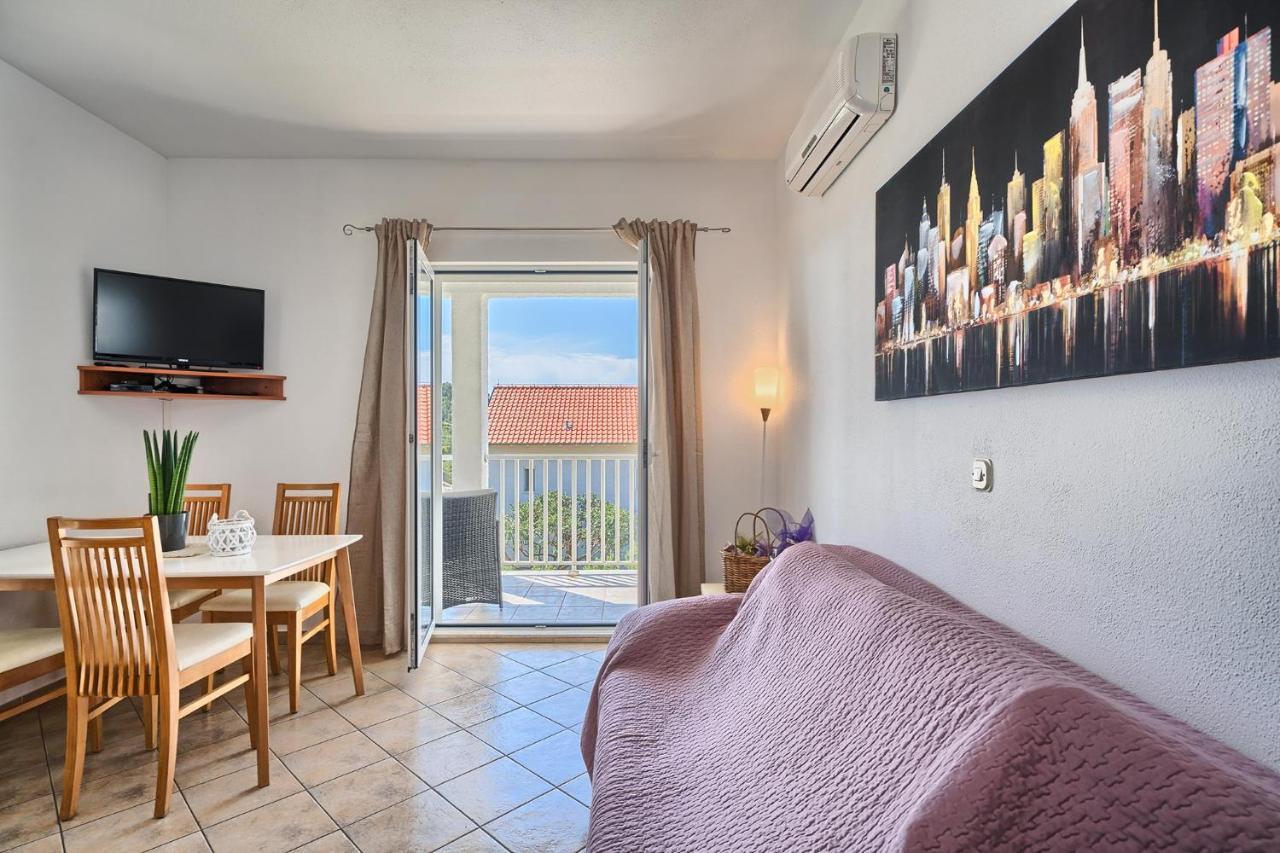 Apartments Irena Hvar Town Bagian luar foto