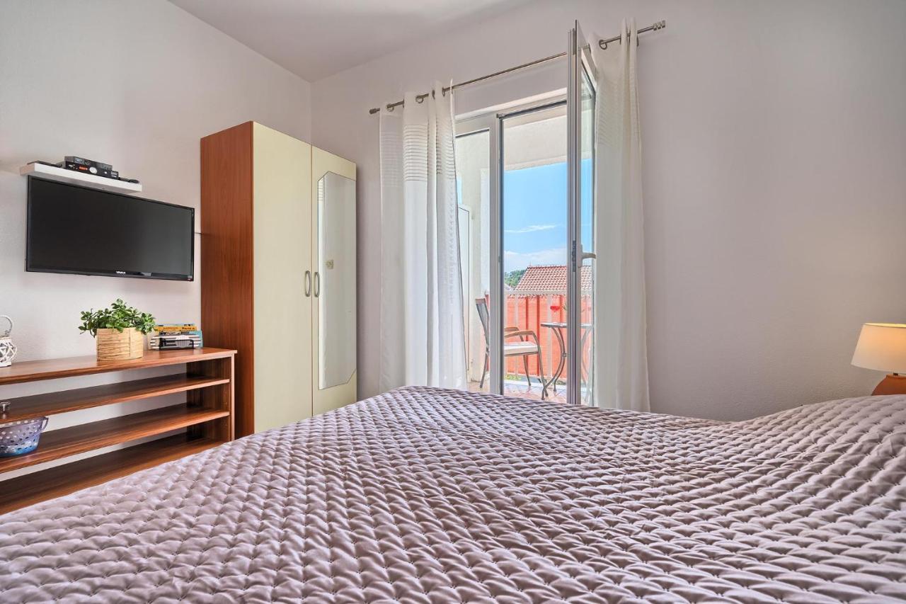 Apartments Irena Hvar Town Bagian luar foto