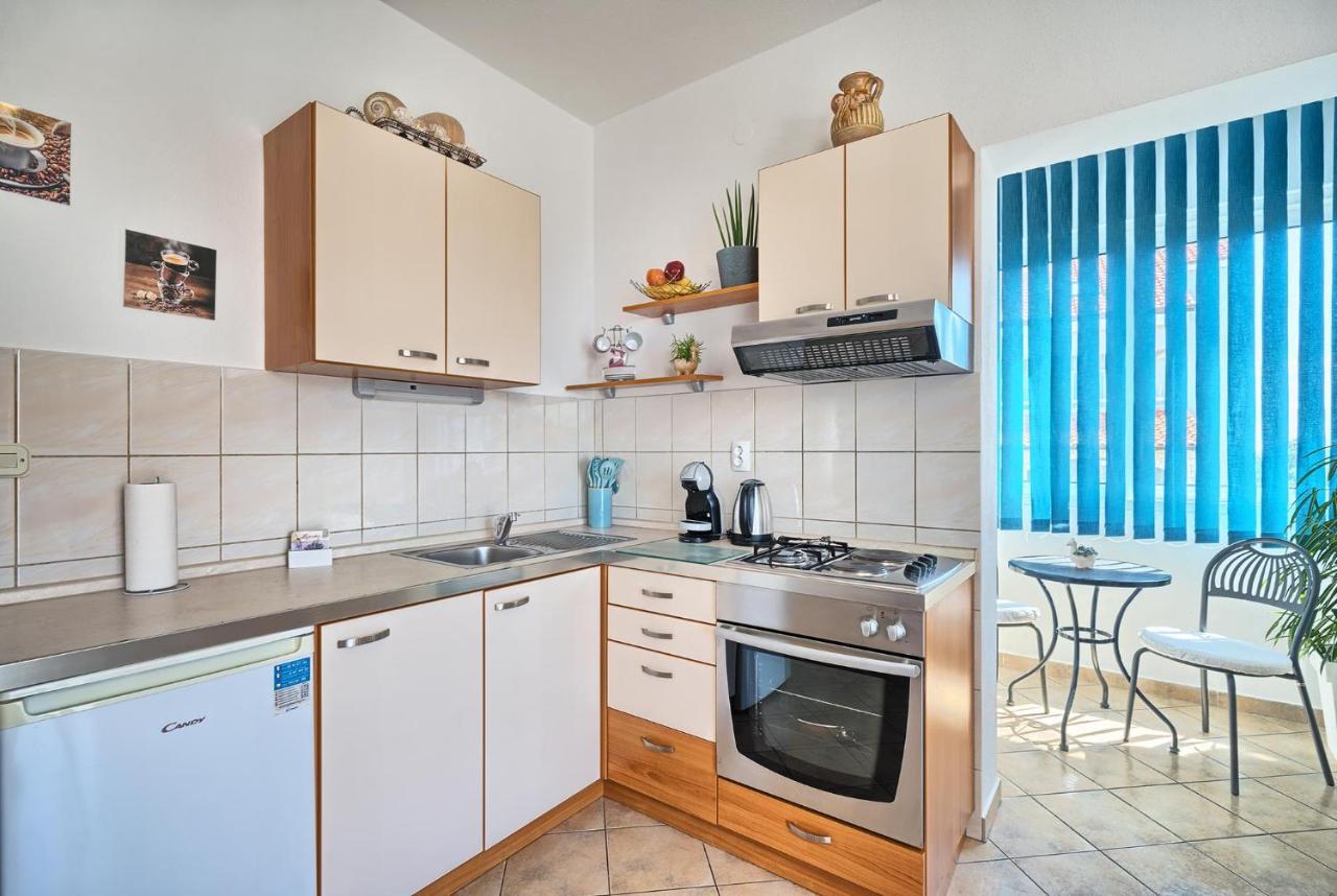 Apartments Irena Hvar Town Bagian luar foto