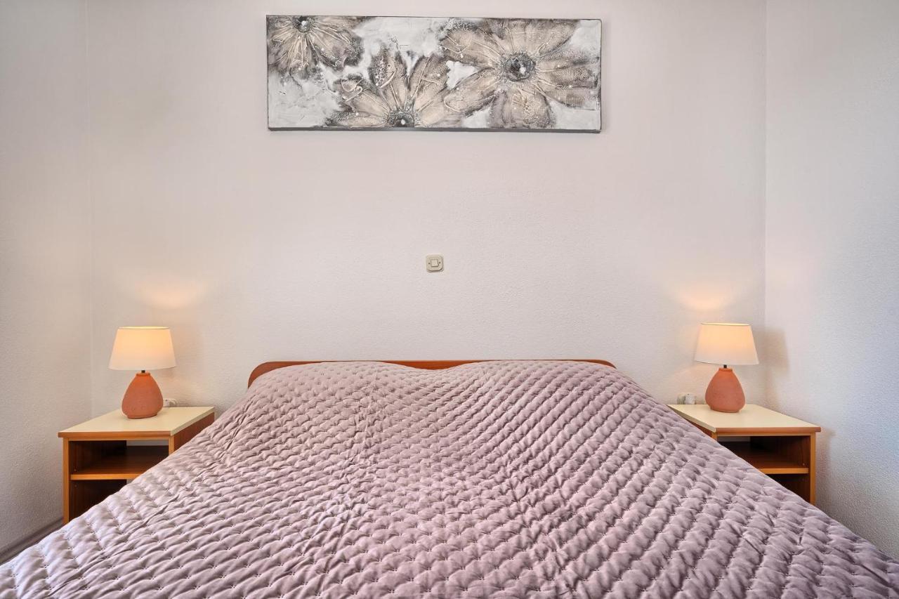 Apartments Irena Hvar Town Bagian luar foto