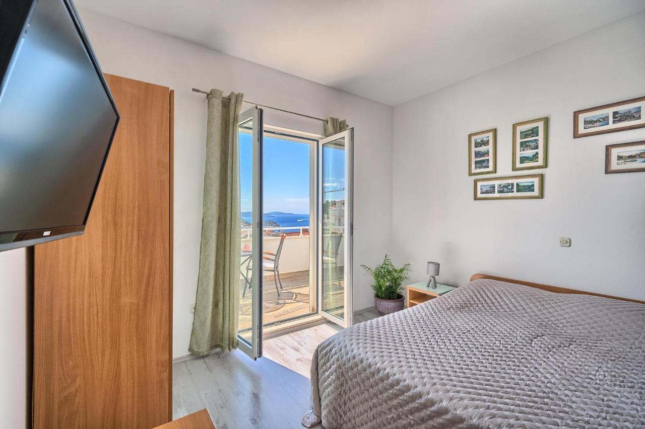 Apartments Irena Hvar Town Bagian luar foto